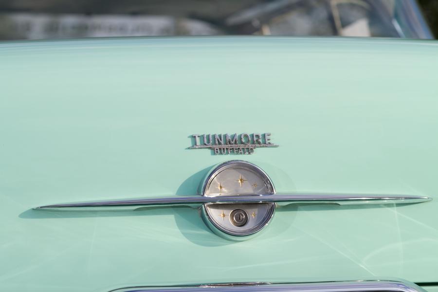  Oldsmobile 88 Holiday 2-Door Hardtop 1956 года  (фото 5 из 20)